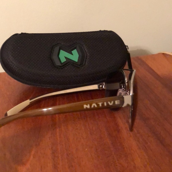Native polarized sunglasses - Picture 2 of 2